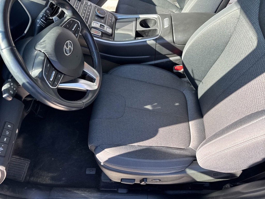 Used 2023 Hyundai Santa Fe SEL image 11