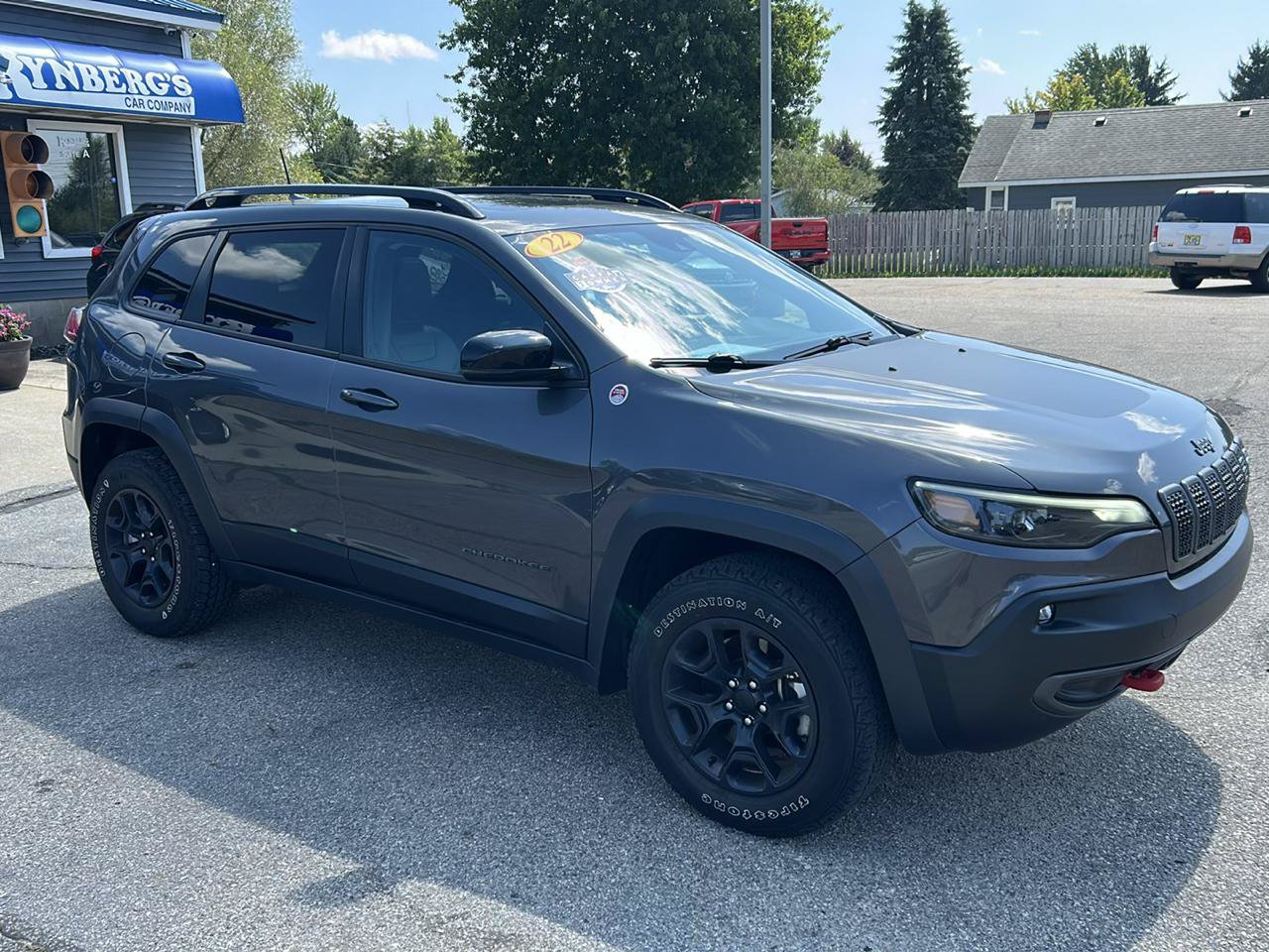 Used 2022 Jeep Cherokee Trailhawk w/ Sun, Sound & Nav Group AWD/4WD image 5