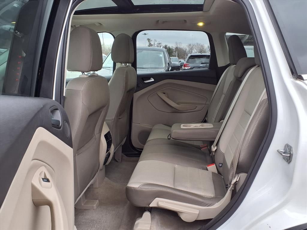 Used 2016 Ford Escape SE w/ Equipment Group 201A image 11