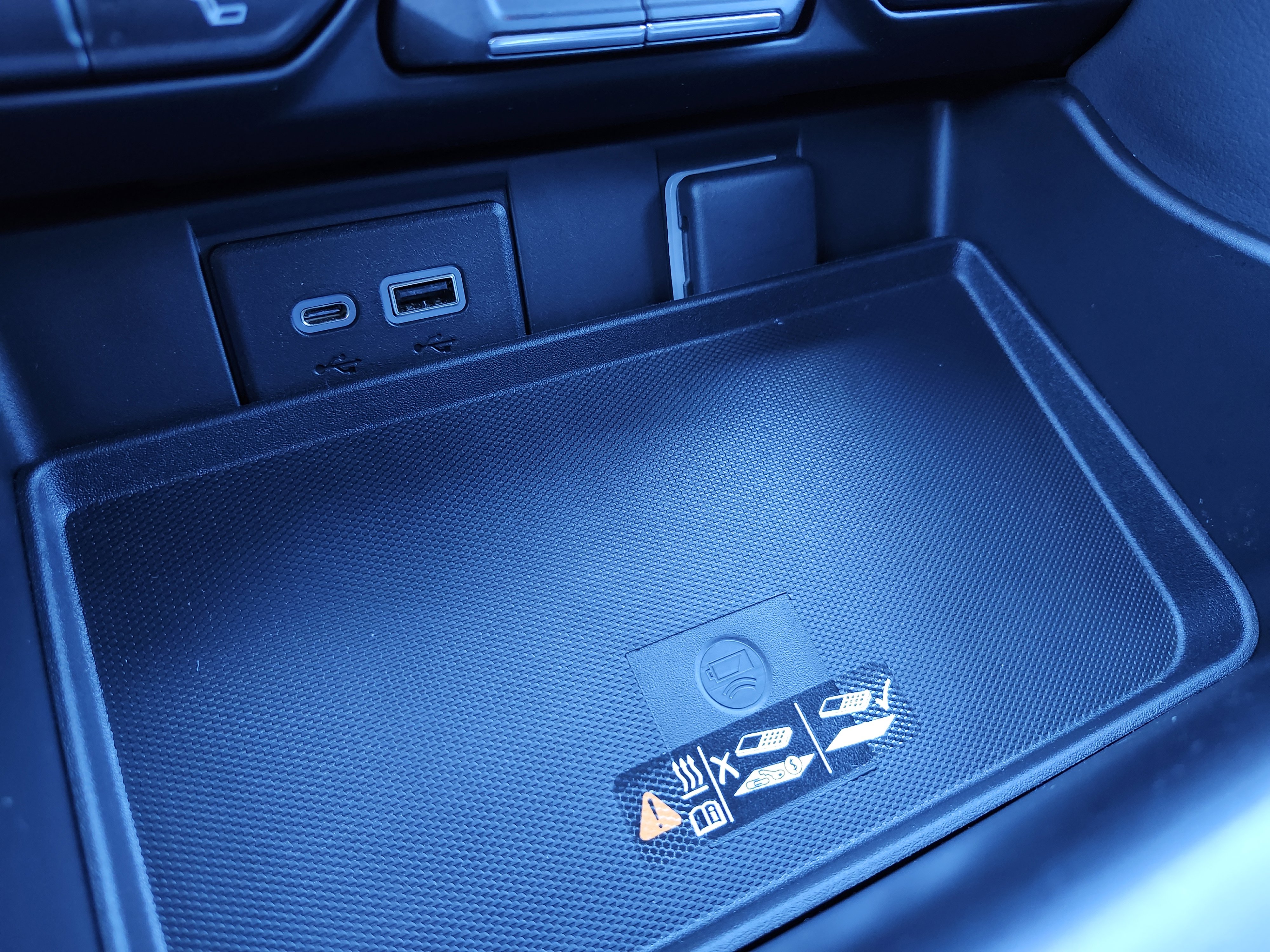 Used 2023 Chevrolet Suburban Z71 w/ Luxury Package image 11