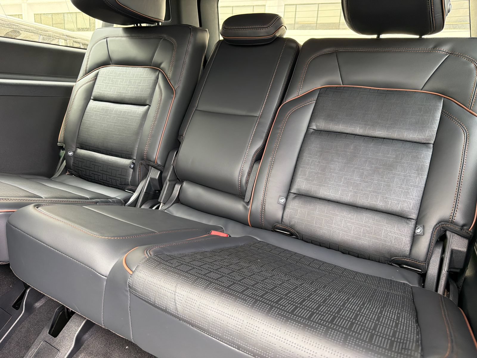 New 2026 Lincoln Navigator L Black Label AWD/4WD image 18