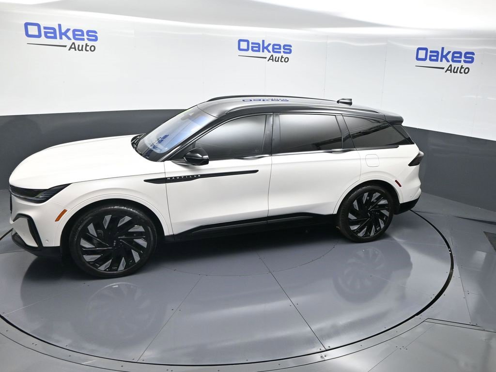 Used 2024 Lincoln Nautilus Reserve w/ Jet Appearance Package (87T) image 52