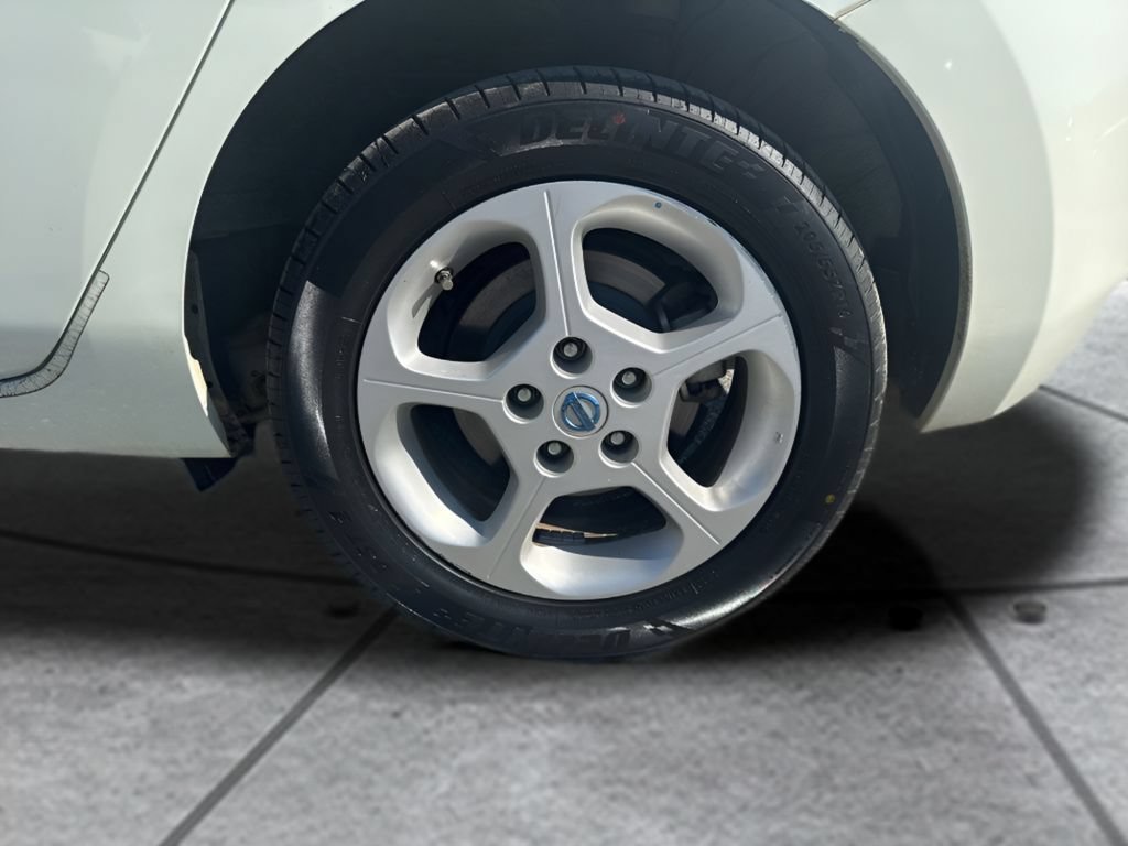 Used 2012 Nissan Leaf SV FWD image 29