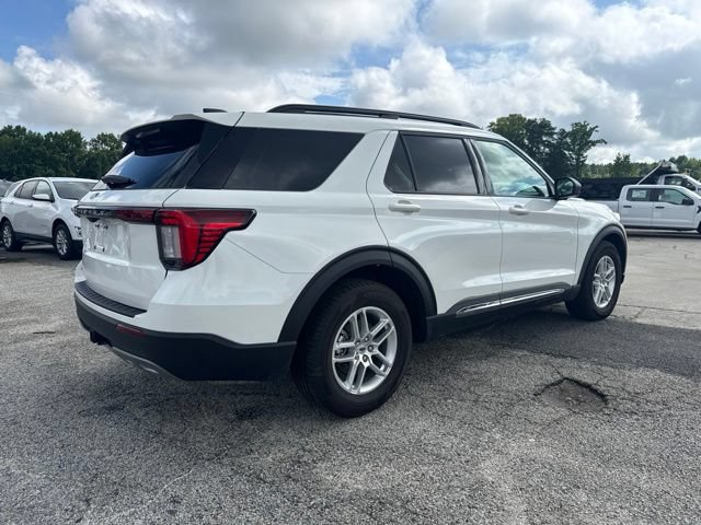Used 2025 Ford Explorer Active w/ Active Comfort Package RWD image 5