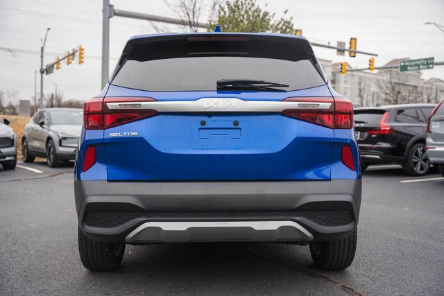 Used 2023 Kia Seltos LX image 6