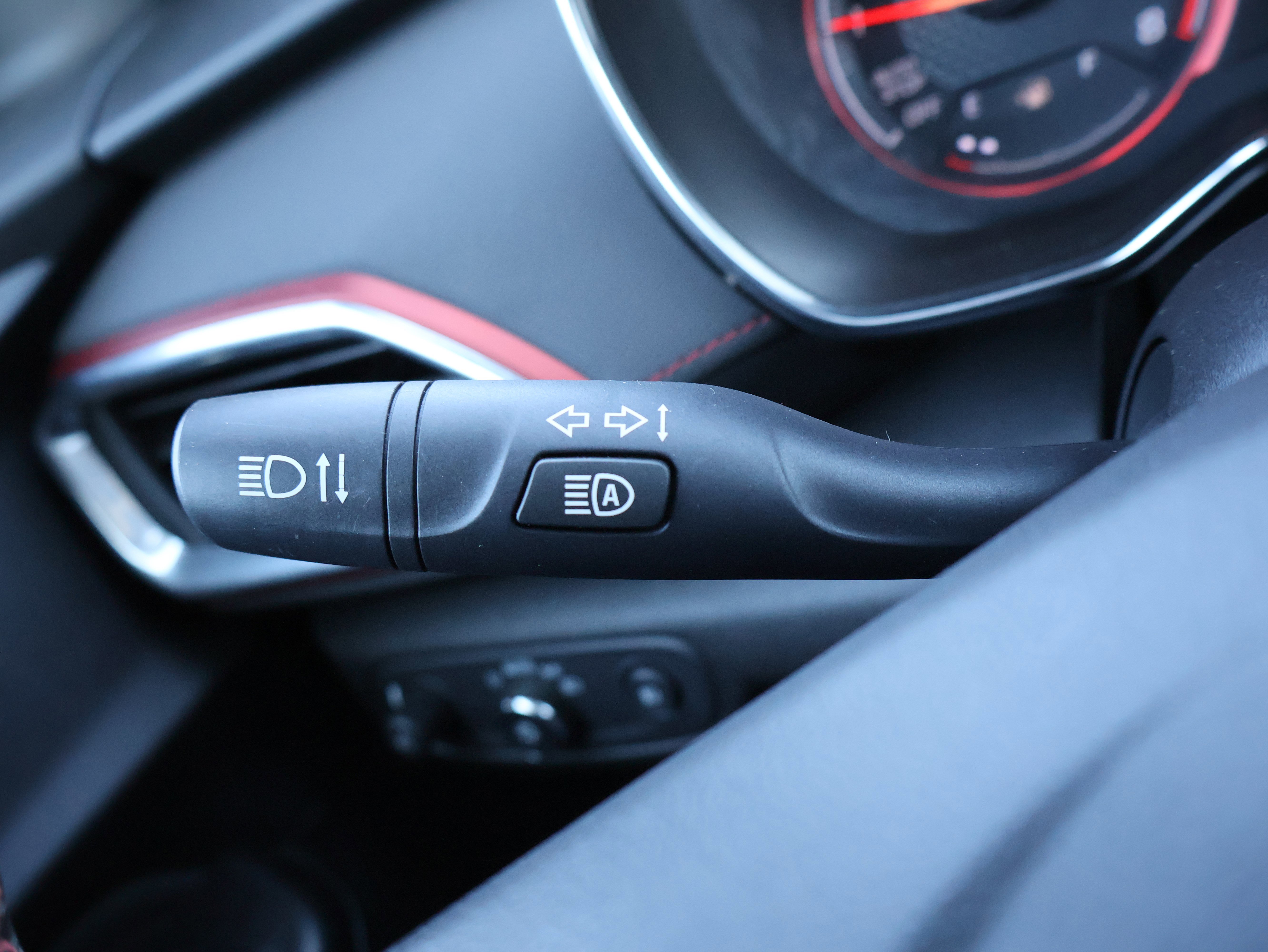 Used 2022 Chevrolet TrailBlazer RS w/ Sun and Liftgate Package image 35