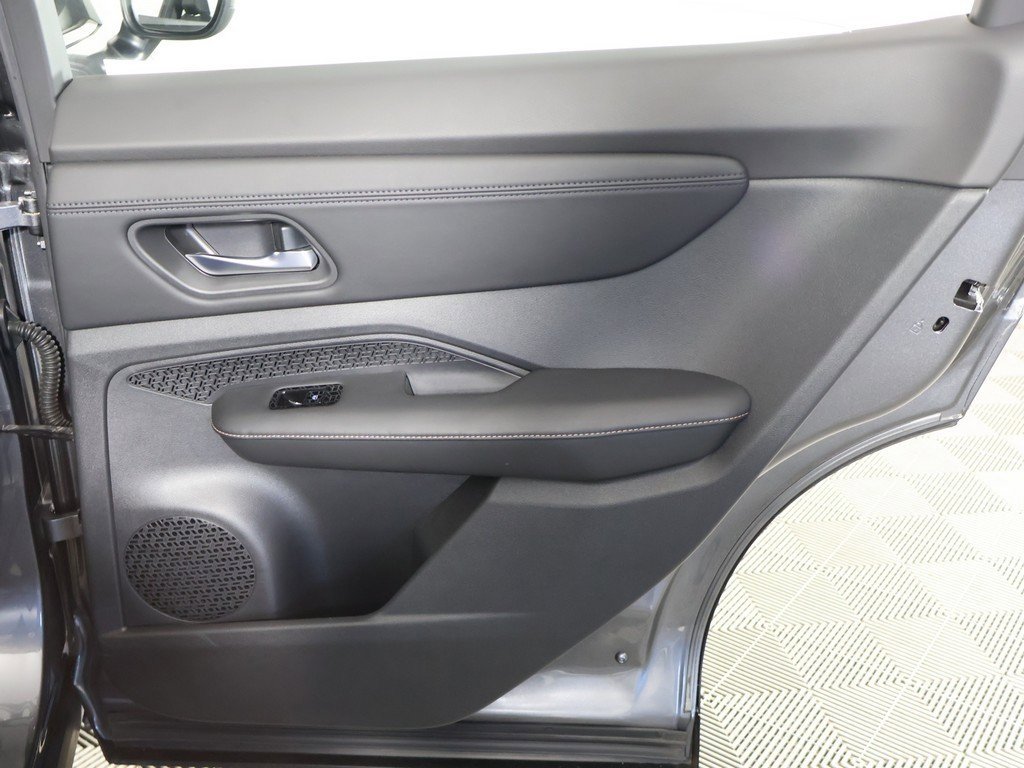 Used 2023 Nissan Ariya ENGAGE image 25