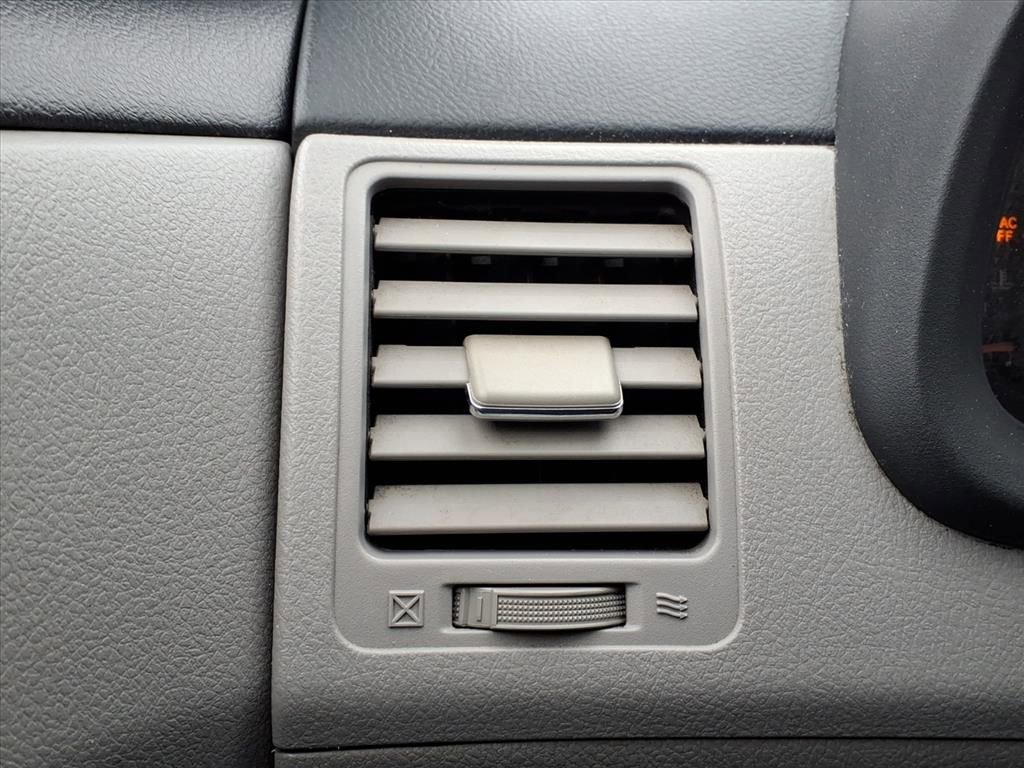 Used 2012 Toyota Corolla image 28