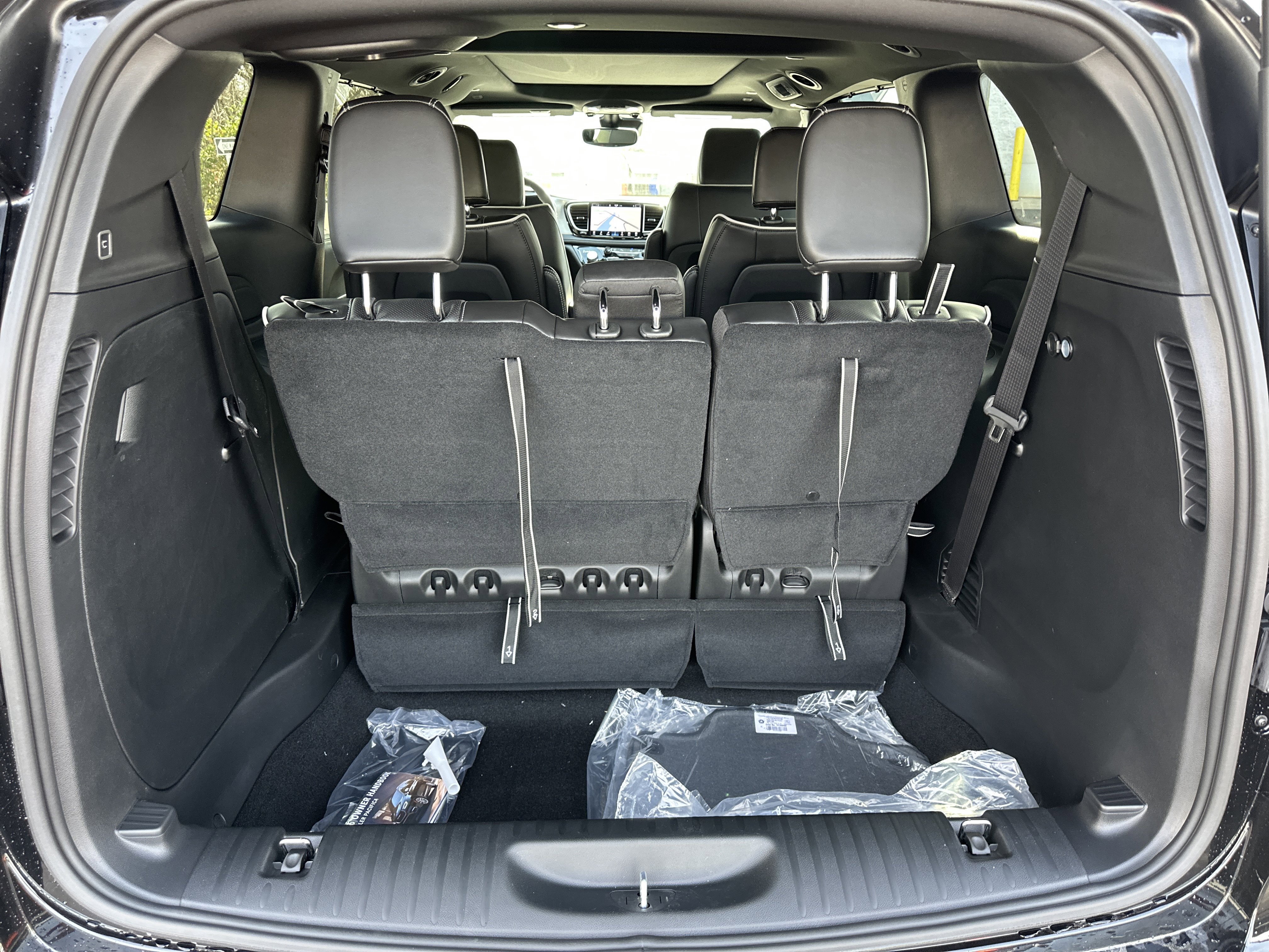 New 2026 Chrysler Pacifica Limited w/ S Appearance Package image 14