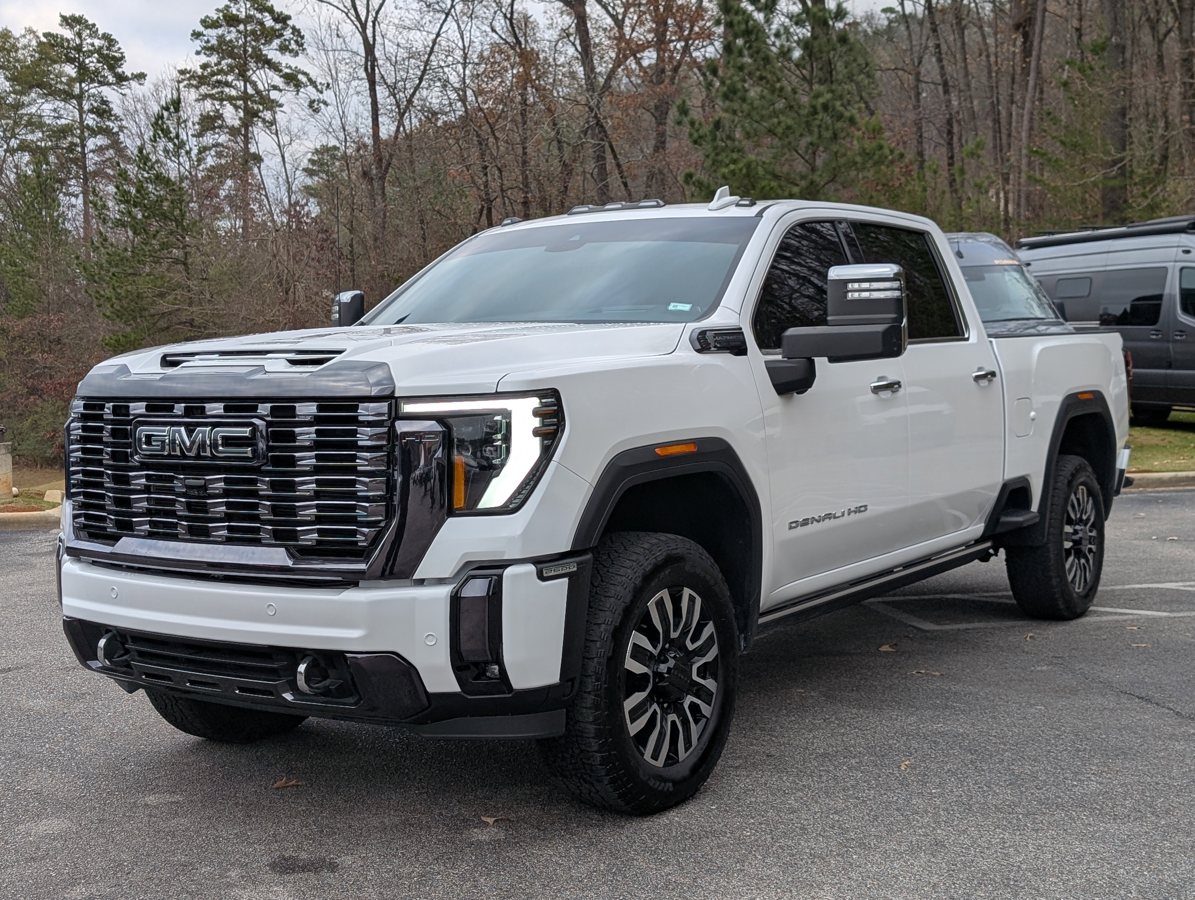 Used 2024 GMC Sierra 2500 Denali Ultimate w/ Max Trailering Package image 5