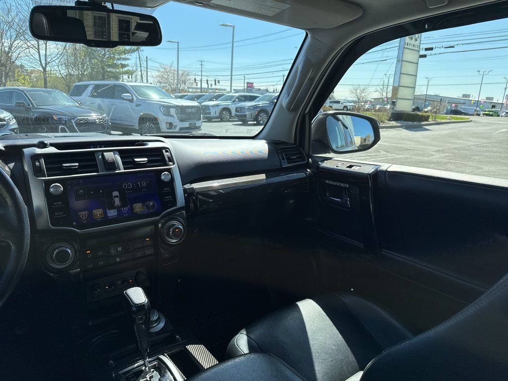 Used 2017 Toyota 4Runner Limited AWD/4WD image 24