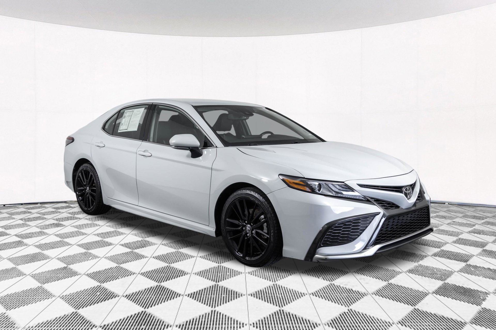 Used 2024 Toyota Camry XSE FWD image 22