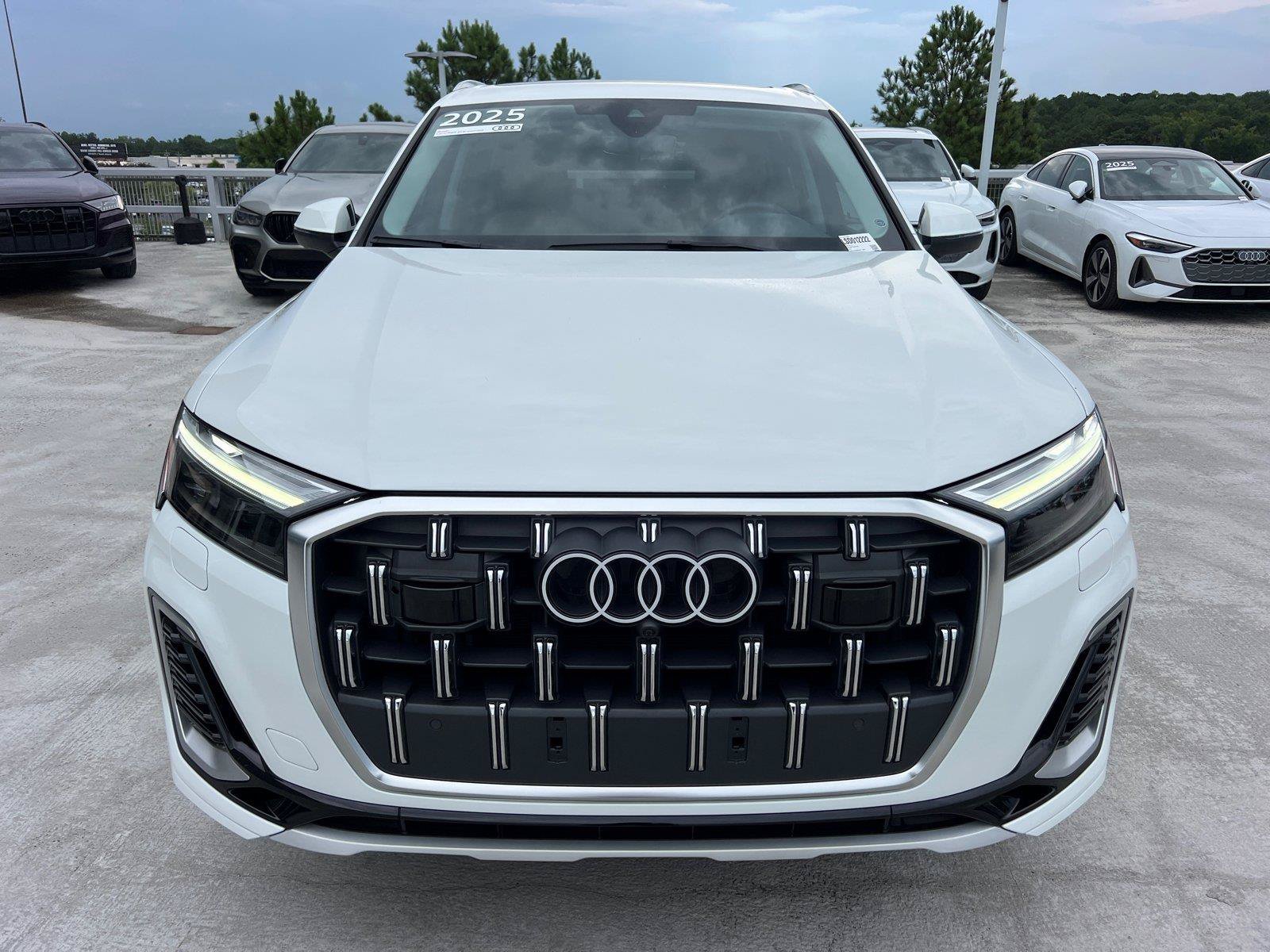 Certified 2025 Audi Q7 3.0T Premium w/ Convenience Package AWD/4WD image 2