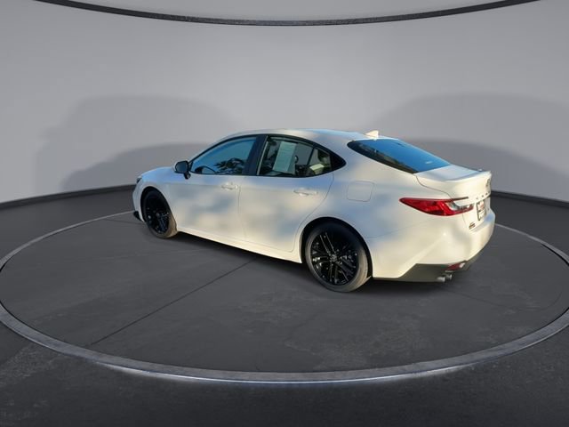 Used 2025 Toyota Camry SE image 11