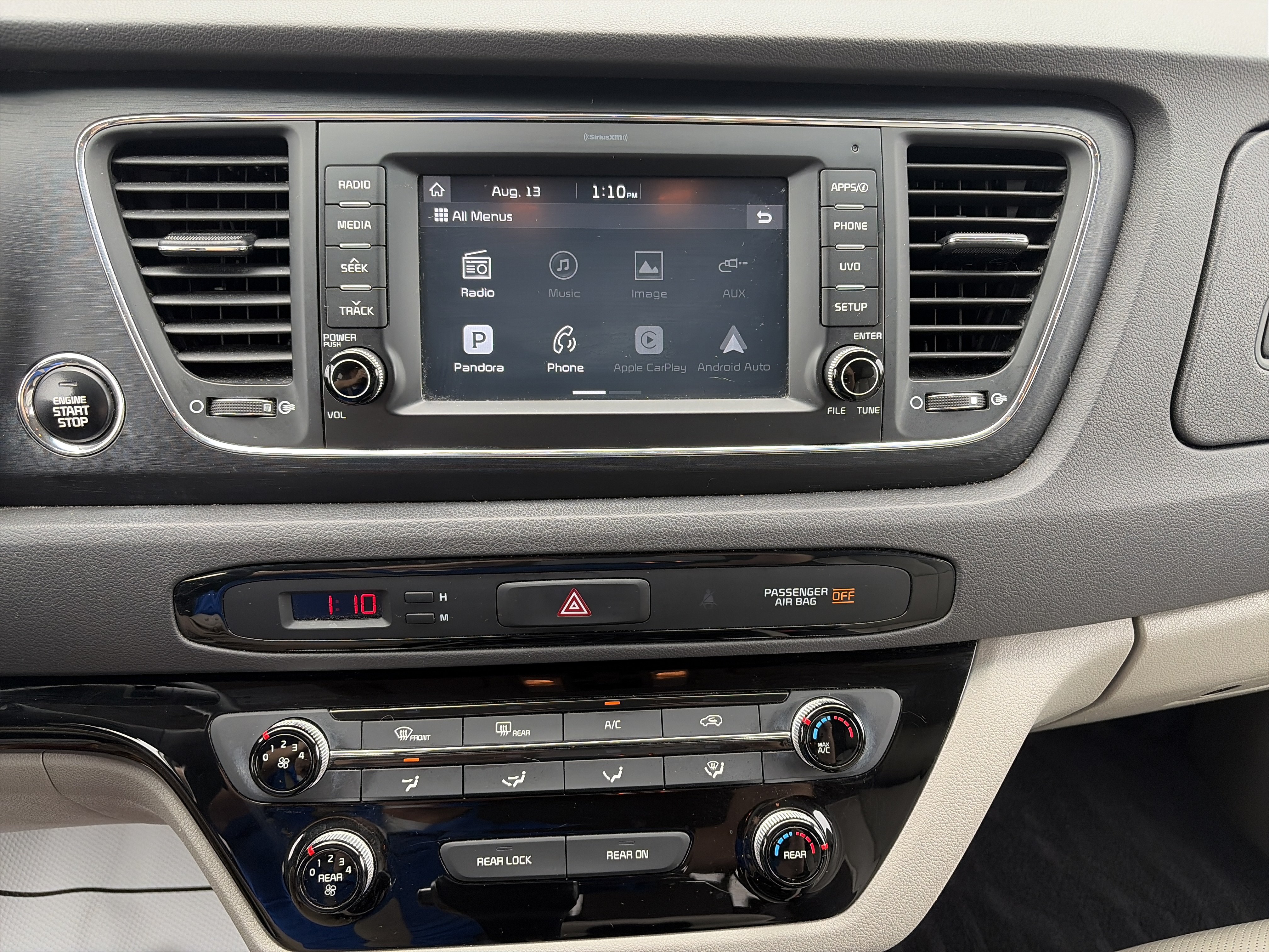 Used 2017 Kia Sedona LX w/ LX Essentials Premium Package FWD image 24
