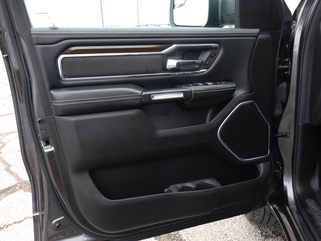 Used 2022 RAM 1500 Laramie AWD/4WD image 13