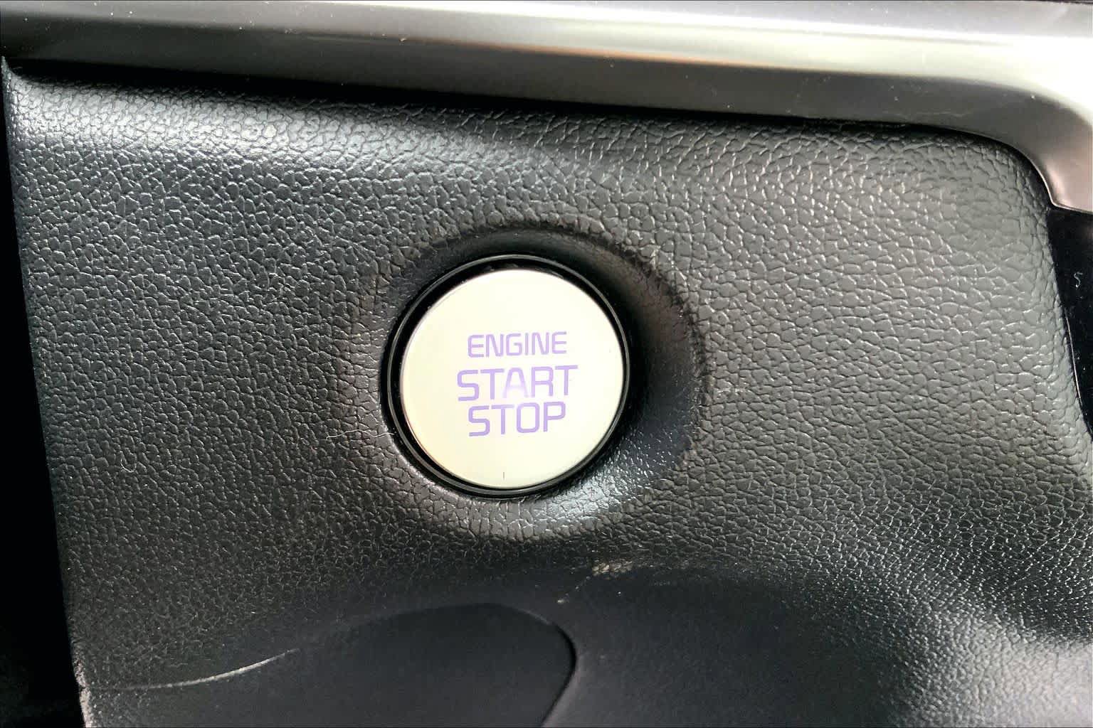 Used 2025 Kia Sorento LX FWD image 32