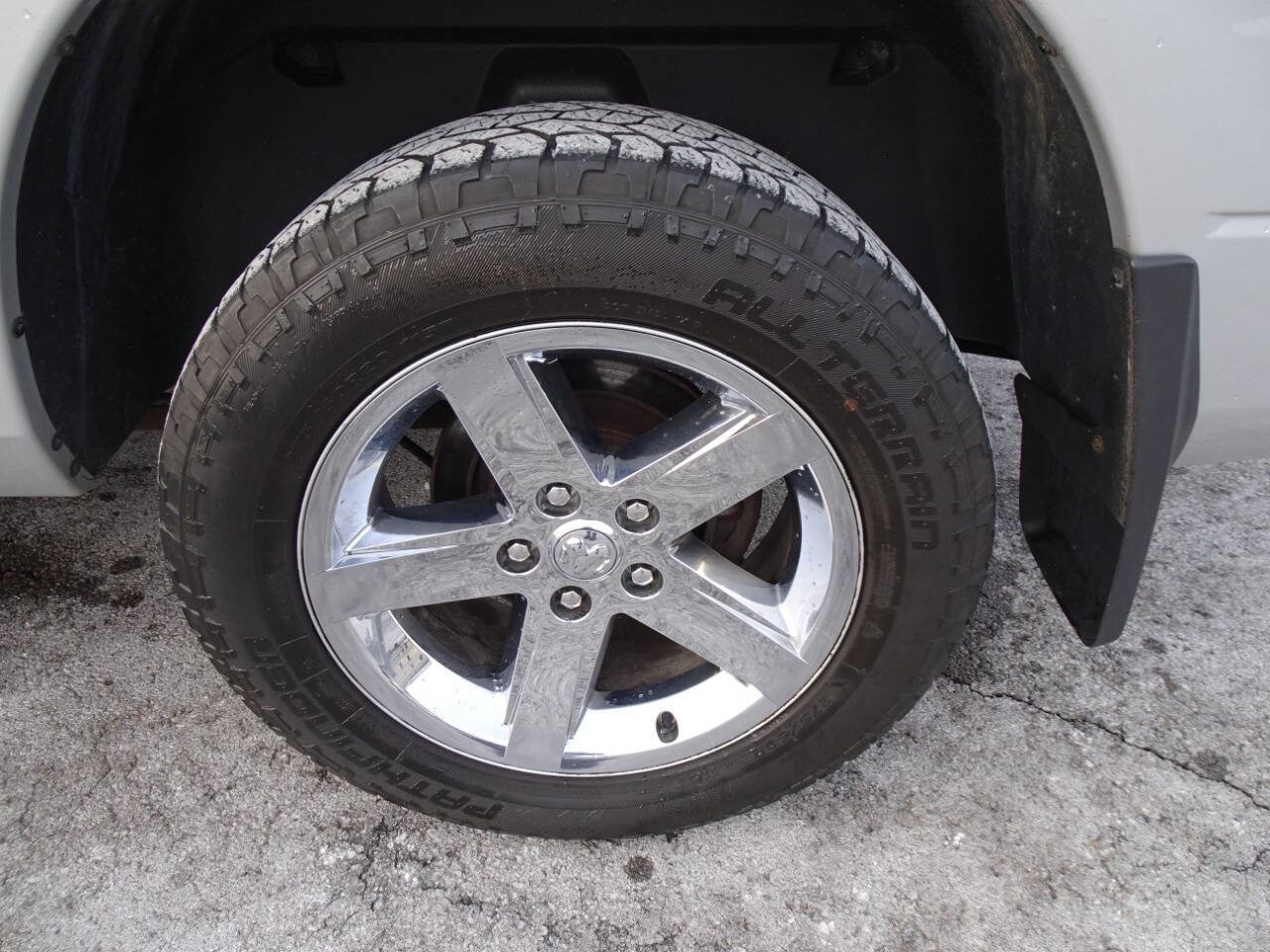 Used 2017 RAM 1500 Express image 12