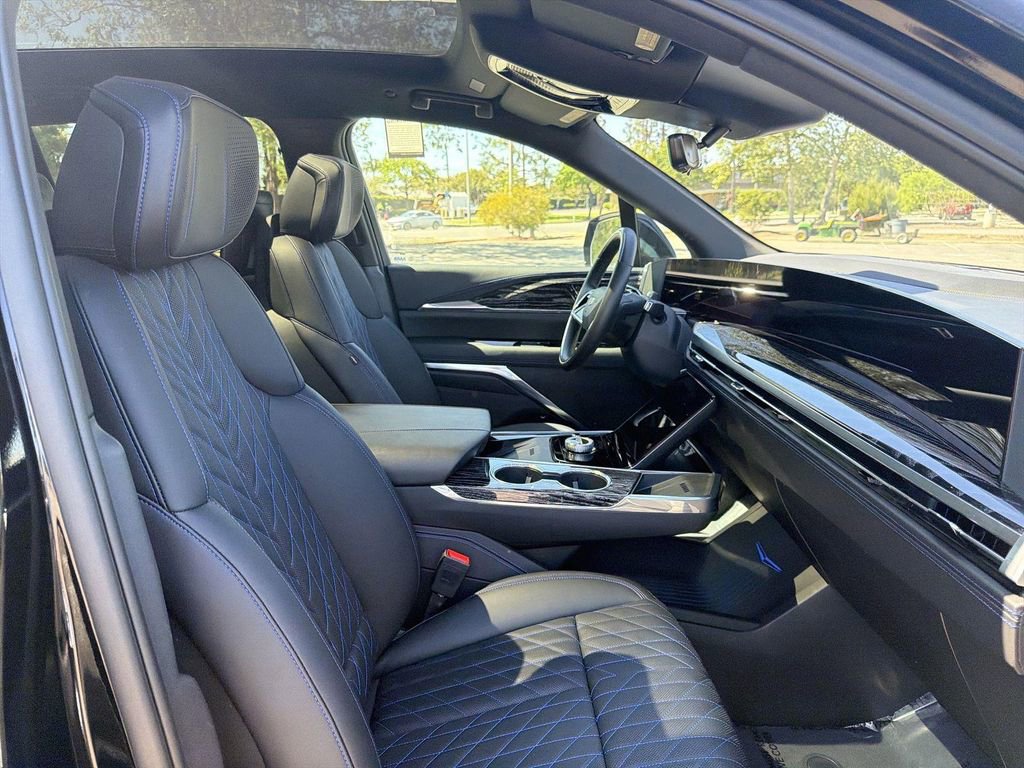 Used 2026 Cadillac Escalade IQ Luxury 1 image 32