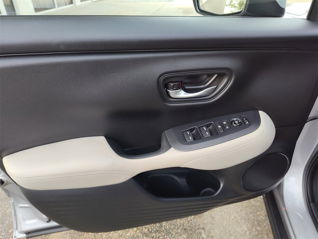 Used 2023 Honda HR-V LX image 19