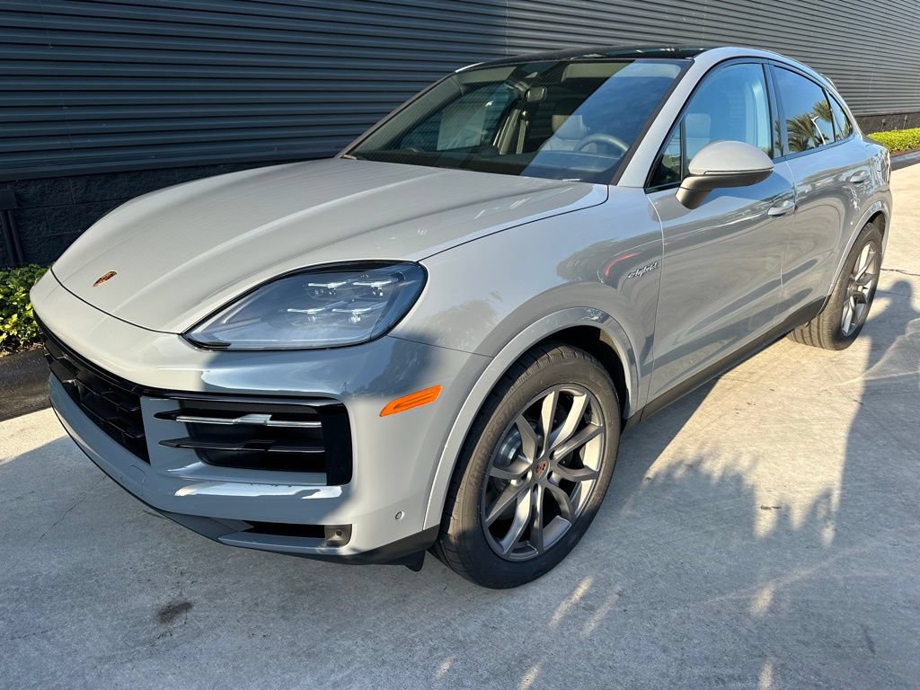 Used 2026 Porsche Cayenne E-Hybrid Coupe AWD/4WD image 7