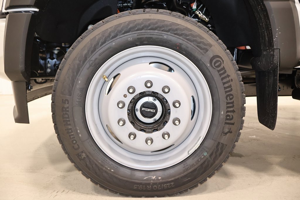 New 2026 Ford F550 4x4 Regular Cab Super Duty image 23
