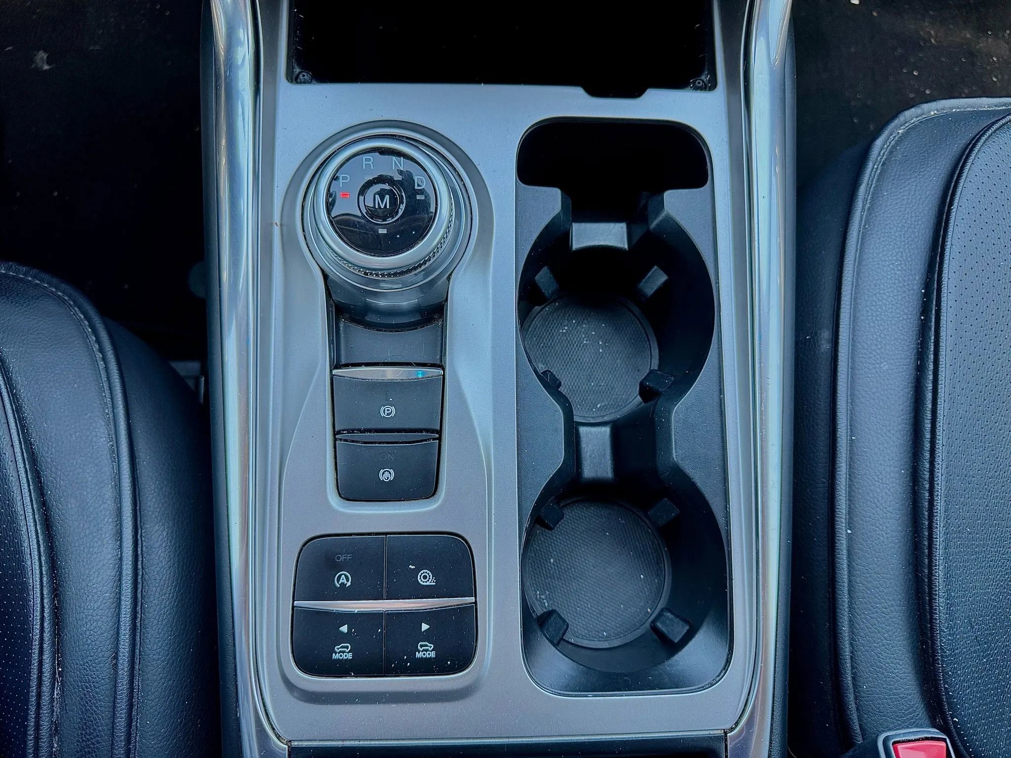 Used 2020 Ford Explorer XLT w/ Equipment Group 202A image 15