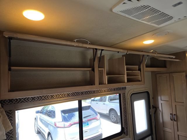 Used 2017 Ford E-350 and Econoline 350 Super Duty w/ Motorhome Prep Package RWD image 20