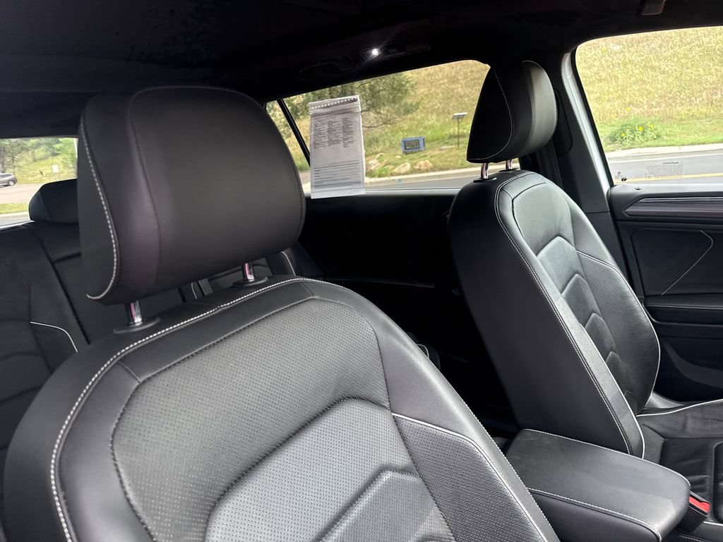 Used 2022 Volkswagen Tiguan SEL R-Line AWD/4WD image 33