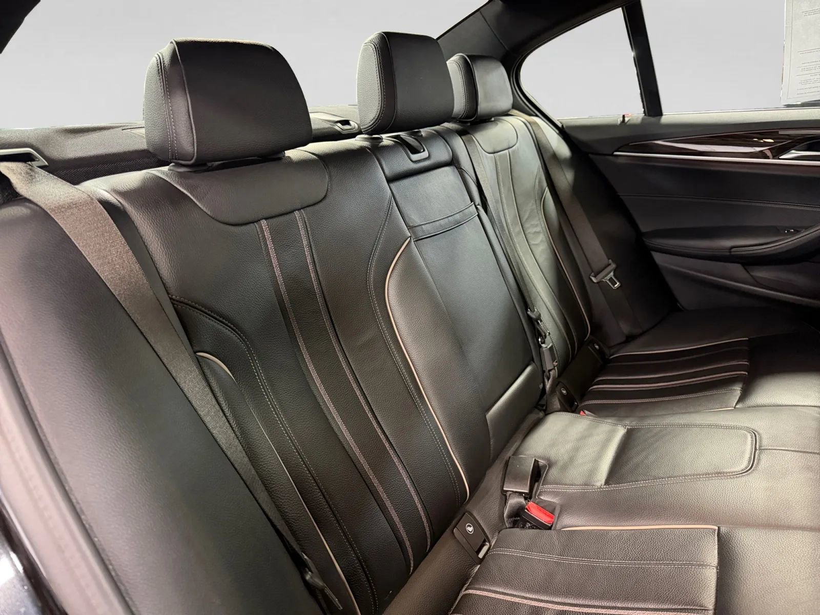 Used 2018 BMW 530i xDrive 530i xDrive Sedan 4D w/ Premium Package image 25