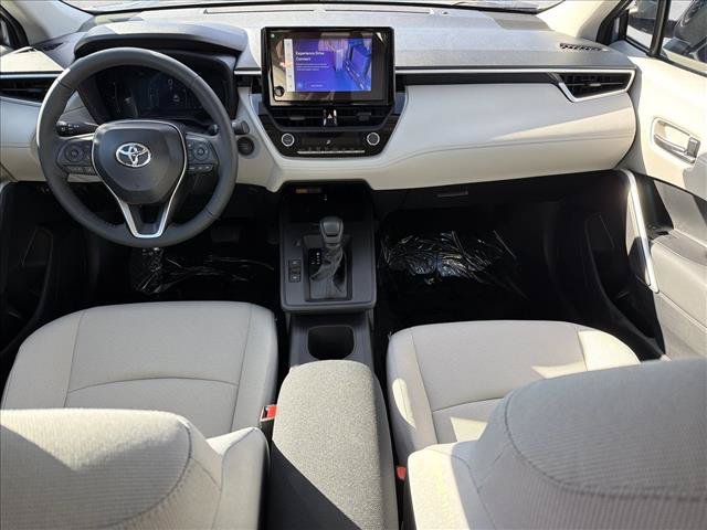 Used 2026 Toyota Corolla Cross LE AWD/4WD image 21