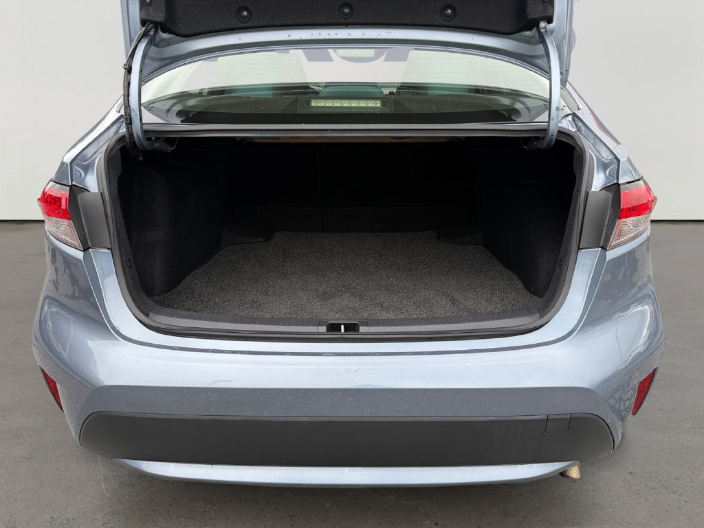 Used 2021 Toyota Corolla LE w/ Carpet Mat Package (TMS) FWD image 11