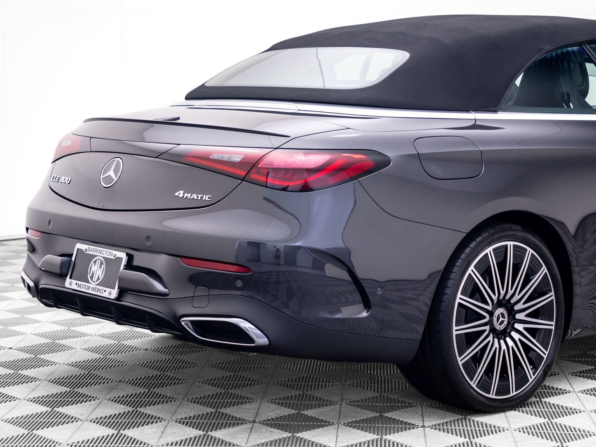 Used 2025 Mercedes-Benz CLE 300 4MATIC Cabriolet w/ Night Package image 38