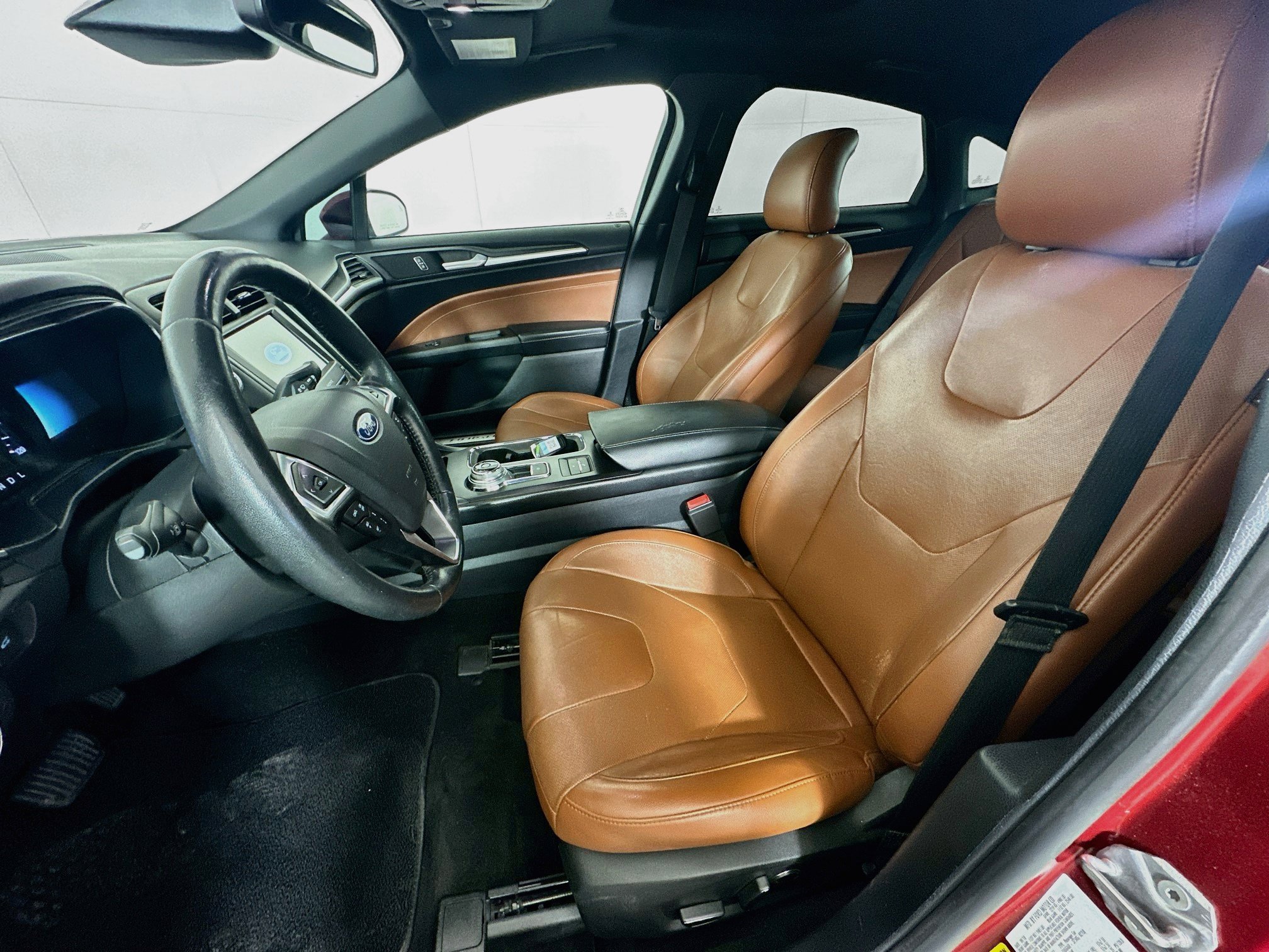 Used 2019 Ford Fusion Energi Titanium FWD image 13