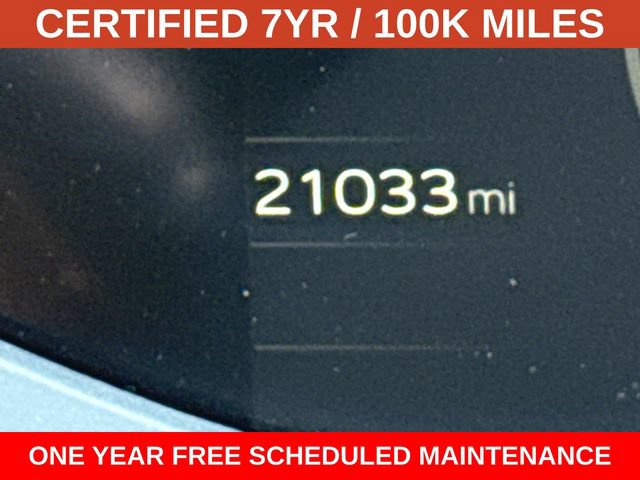 Used 2025 Toyota Prius LE FWD image 28