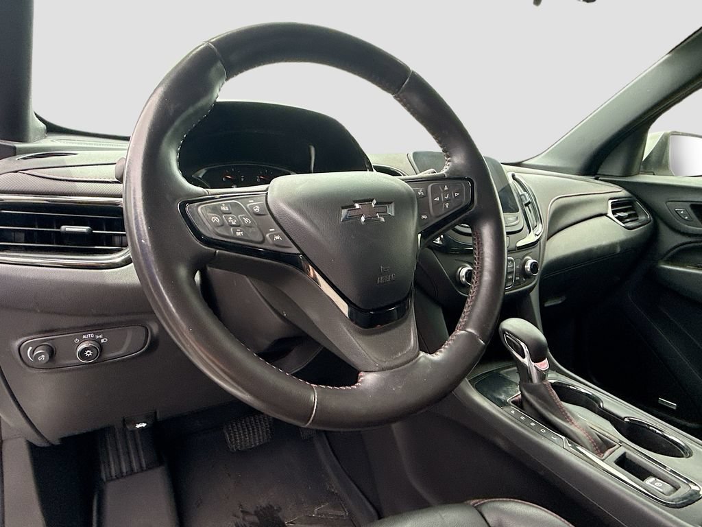 Used 2022 Chevrolet Equinox RS w/ RS Leather Package FWD image 12