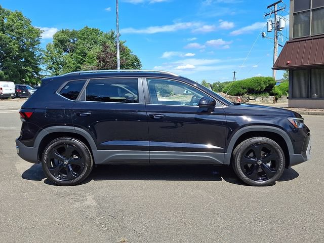 Certified 2025 Volkswagen Taos SEL AWD/4WD image 12