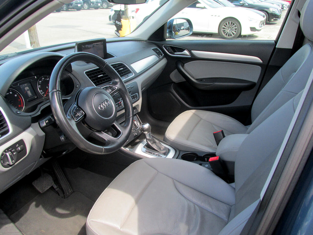 Used 2017 Audi Q3 2.0T Premium Plus w/ Premium Plus Package image 9