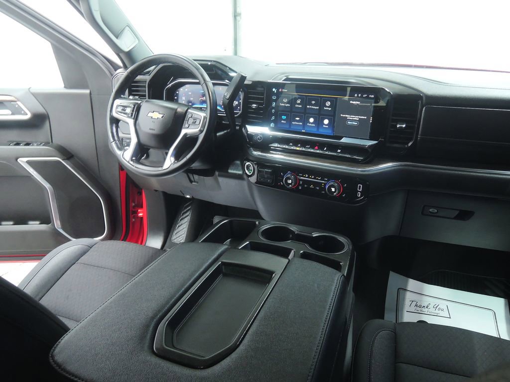 Used 2025 Chevrolet Silverado 1500 LT image 36