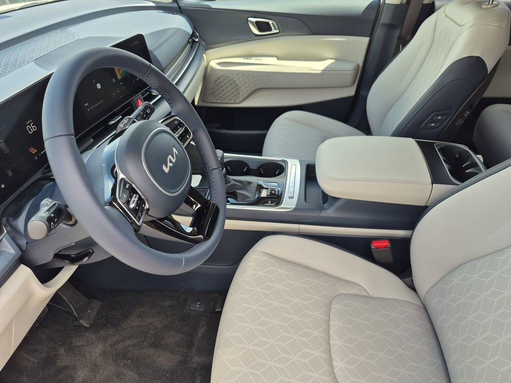 New 2026 Kia Carnival EX FWD image 10