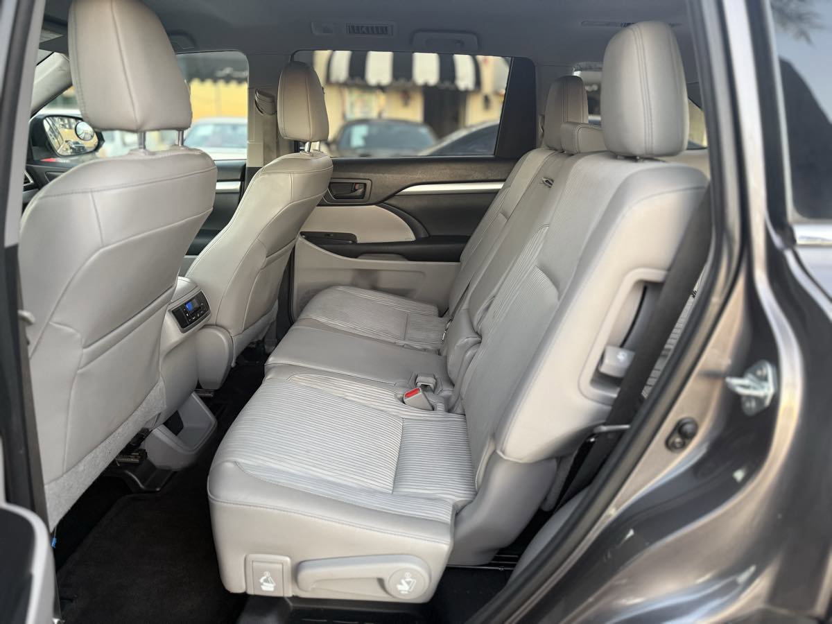 Used 2015 Toyota Highlander Plus image 19