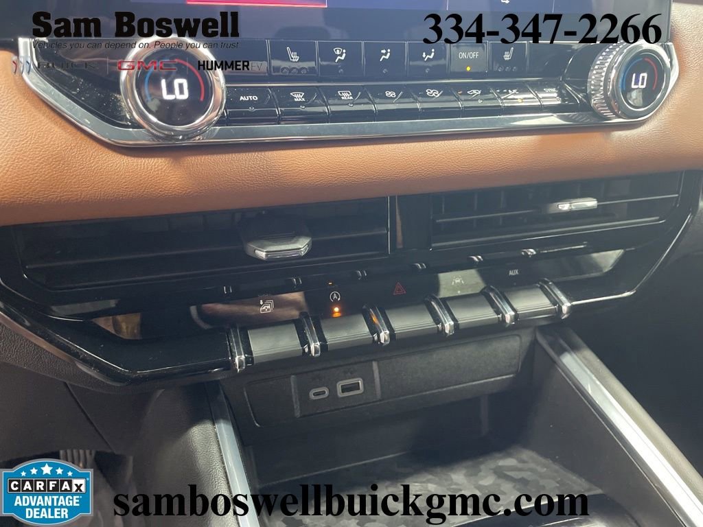 Used 2023 GMC Canyon AT4 w/ Canyon Safety Plus Package AWD/4WD image 14