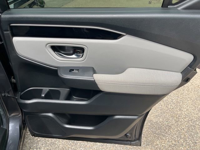 Used 2023 Honda Pilot LX image 14