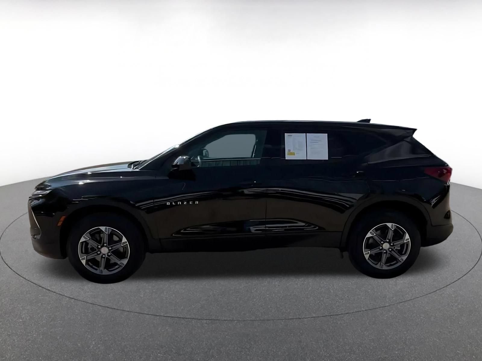Used 2026 Chevrolet Blazer LT FWD image 8