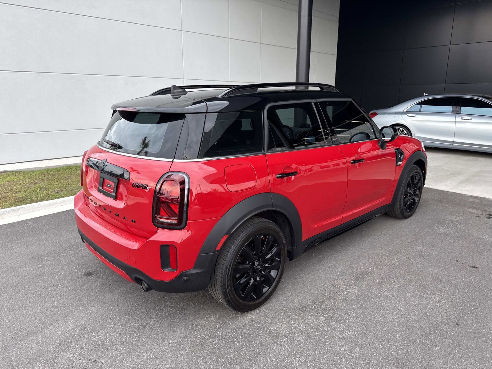 Used 2024 MINI Cooper Countryman S FWD image 3