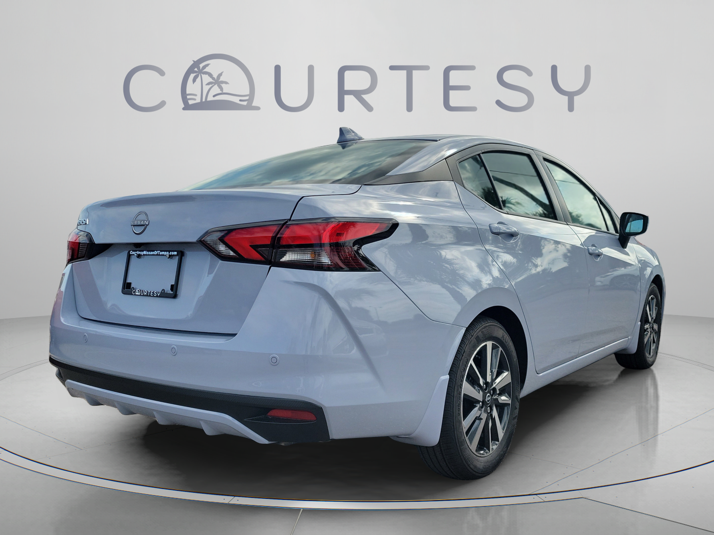 New 2025 Nissan Versa SV w/ Trunk Package FWD image 5