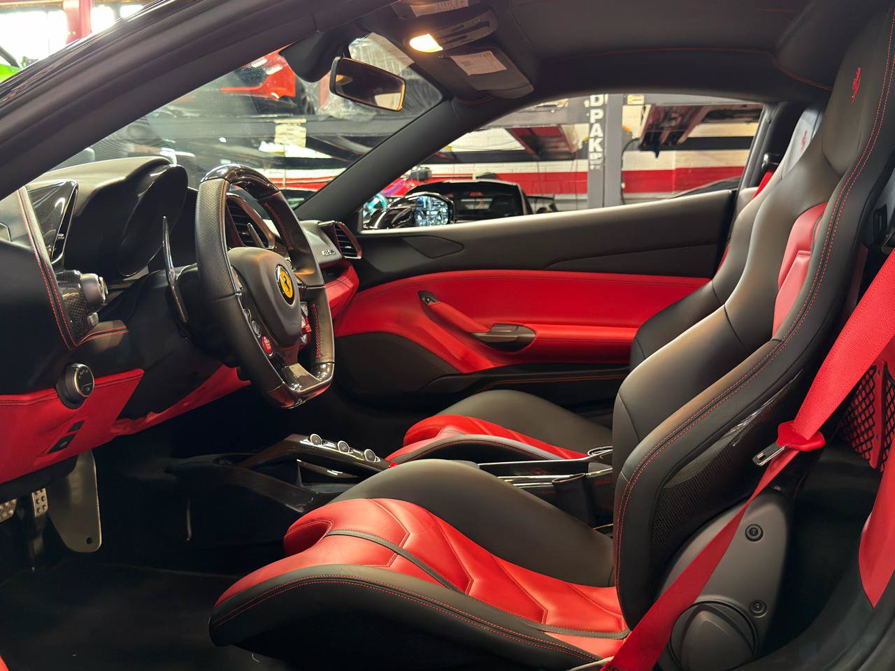 Used 2017 Ferrari 488 GTB RWD image 23