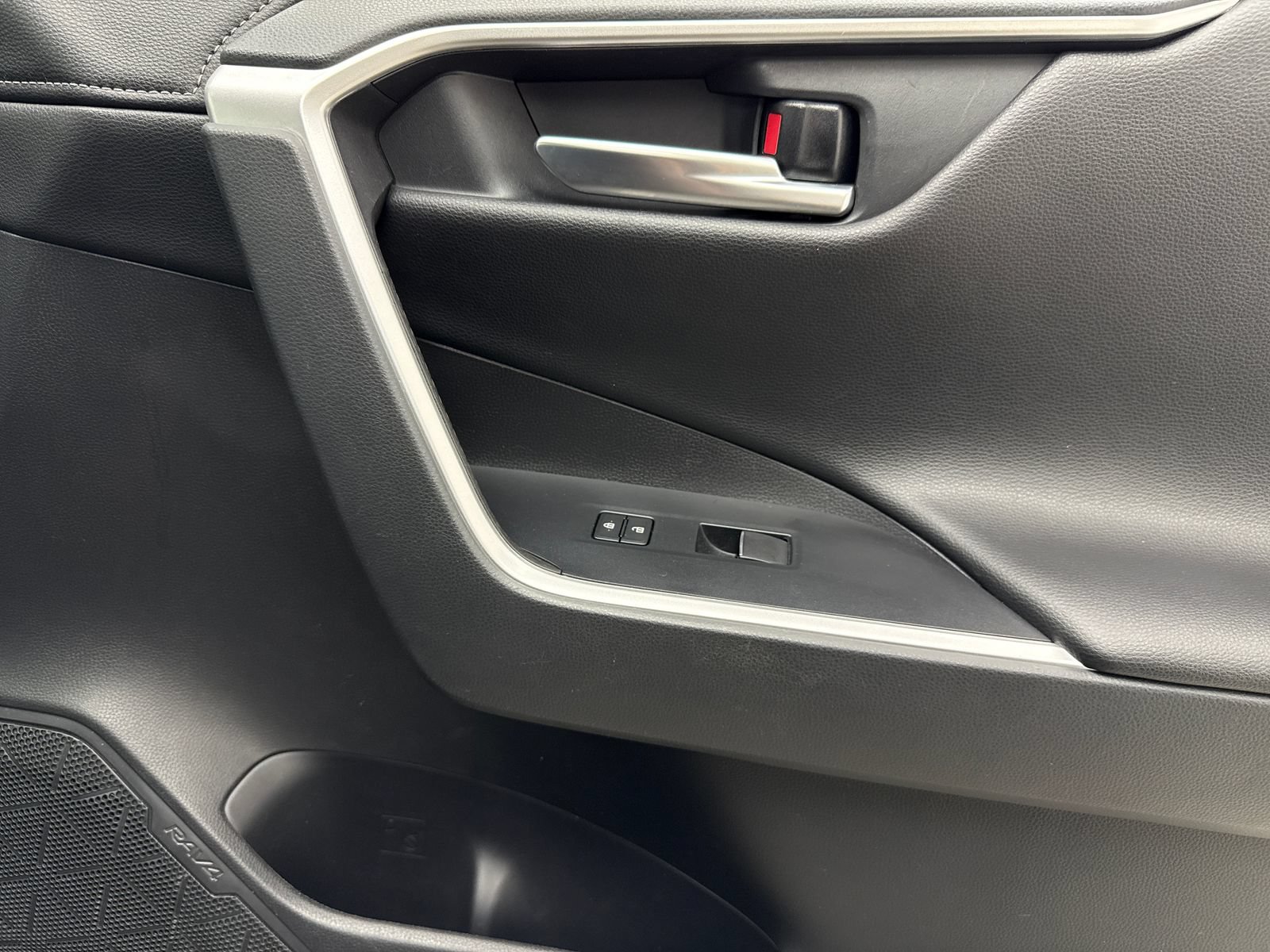 Used 2019 Toyota RAV4 Limited w/ Advanced Technology Package AWD/4WD image 43