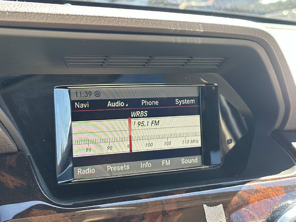 Used 2013 Mercedes-Benz GLK 350 4MATIC image 3