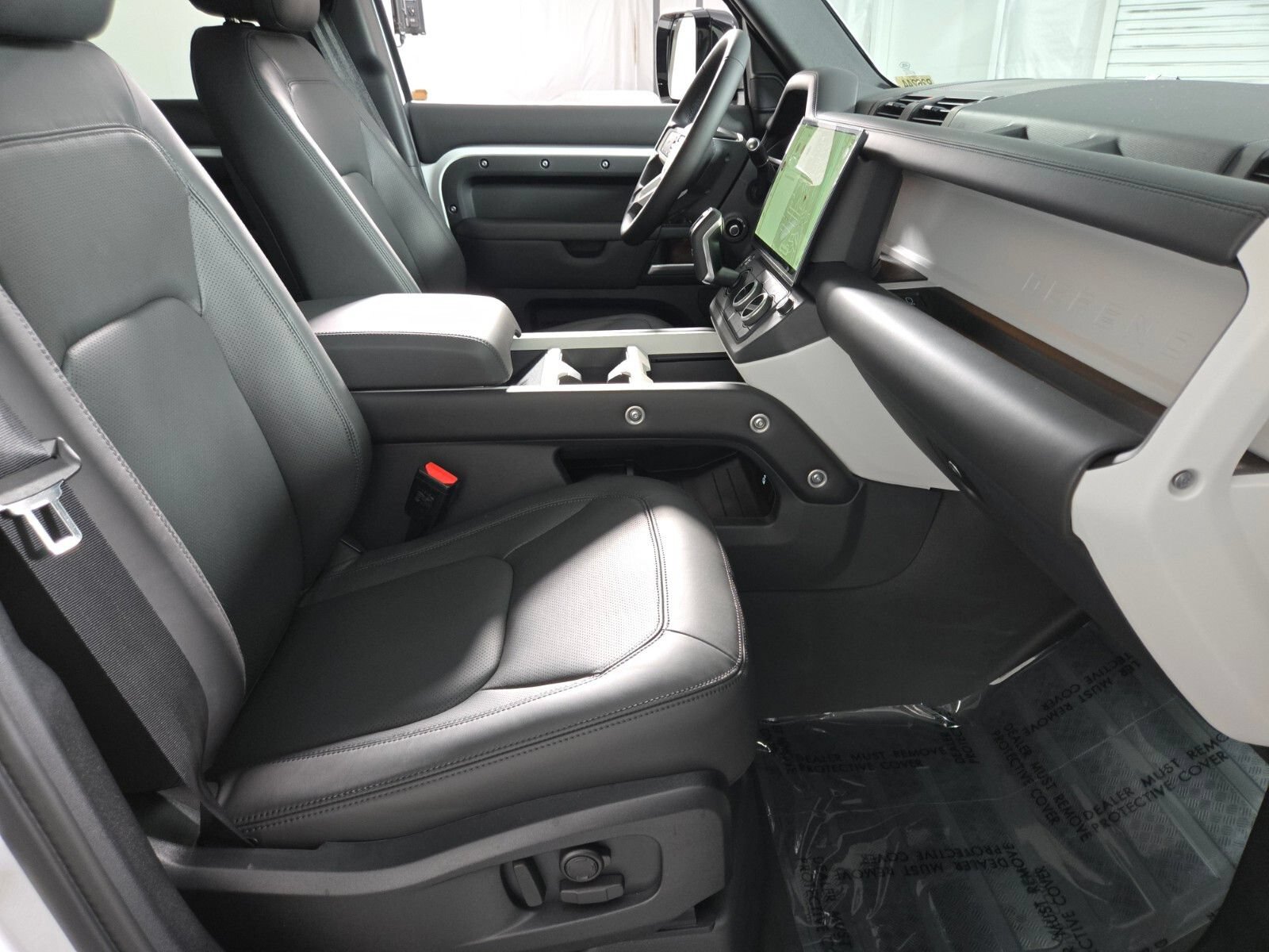 New 2026 Land Rover Defender 110 X-Dynamic SE AWD/4WD image 3